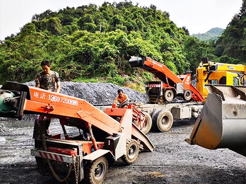 貴陽(yáng)客戶(hù)礦石扒渣機(jī)收貨現(xiàn)場(chǎng)